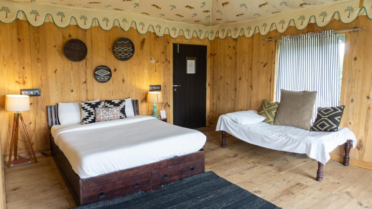 16 Bedouin Luxury Tents Hosūr Extérieur photo